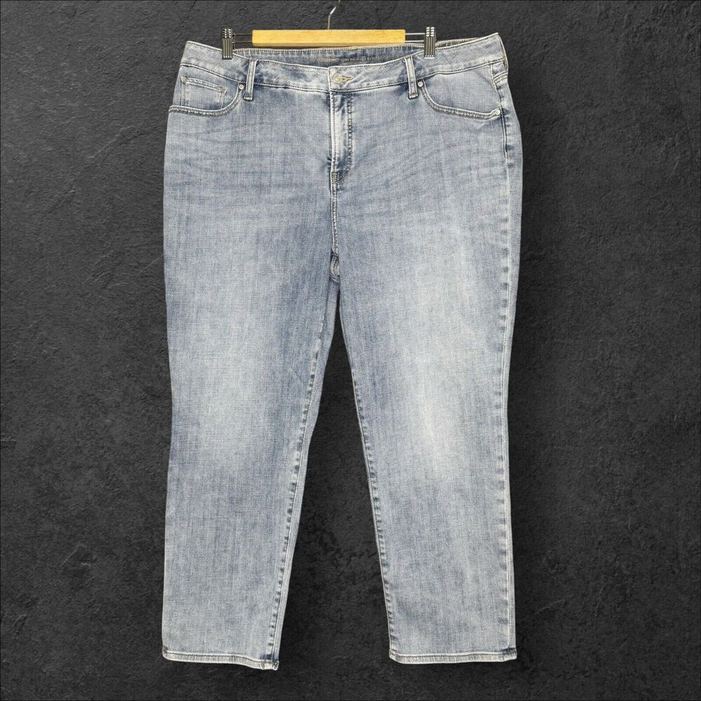 Chico's So Slimming Girlfriend Crop Leg Jeans Size 3.5 US 18 Stretch Denim Light
